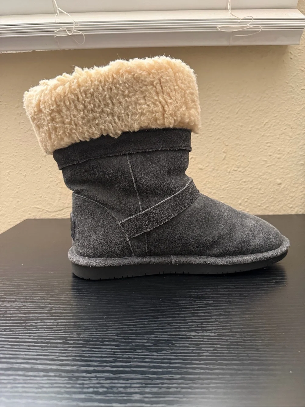 BearPaw rugged cozy